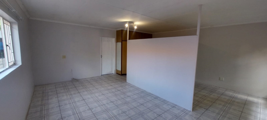 To Let 3 Bedroom Property for Rent in Pentagon Park Free State